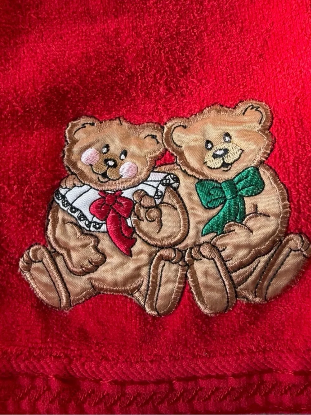 Vintage Christmas Red Towel Set Embroidered Tree Teddy Bear Hand Bath 2 Pc Lot